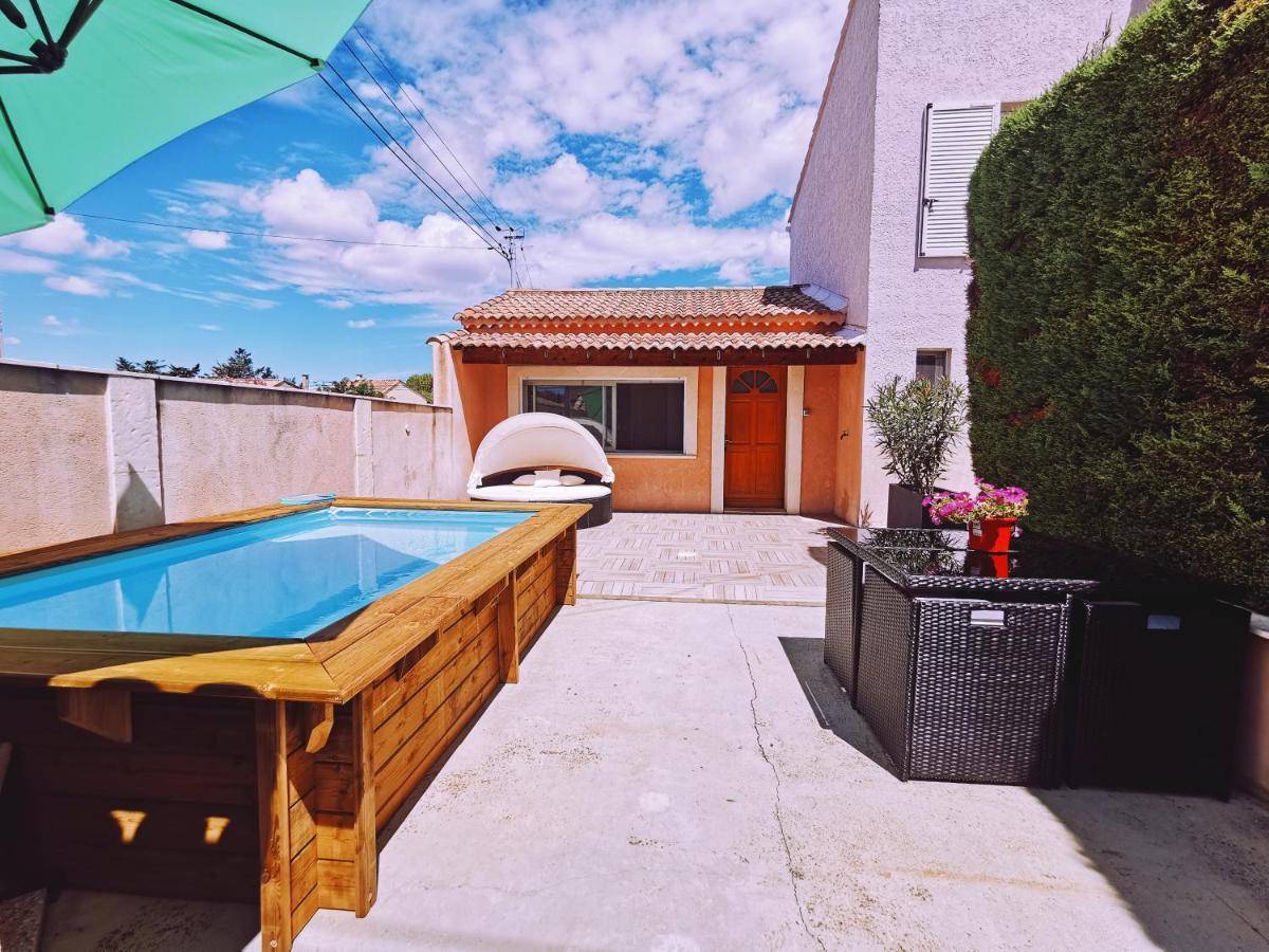 STUDIO PRIVATIF CLIMATISÉ , TERRASSE ET PiSCINE Pernes-les-Fontaines Esterno foto